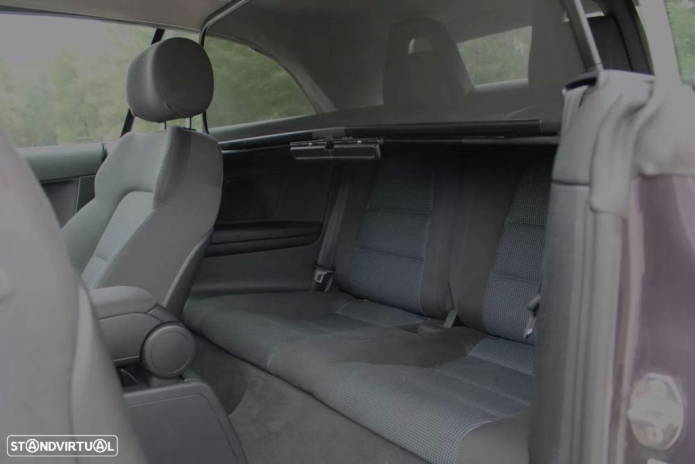 Audi A3 Cabrio 1.6 TDi Sport - 32