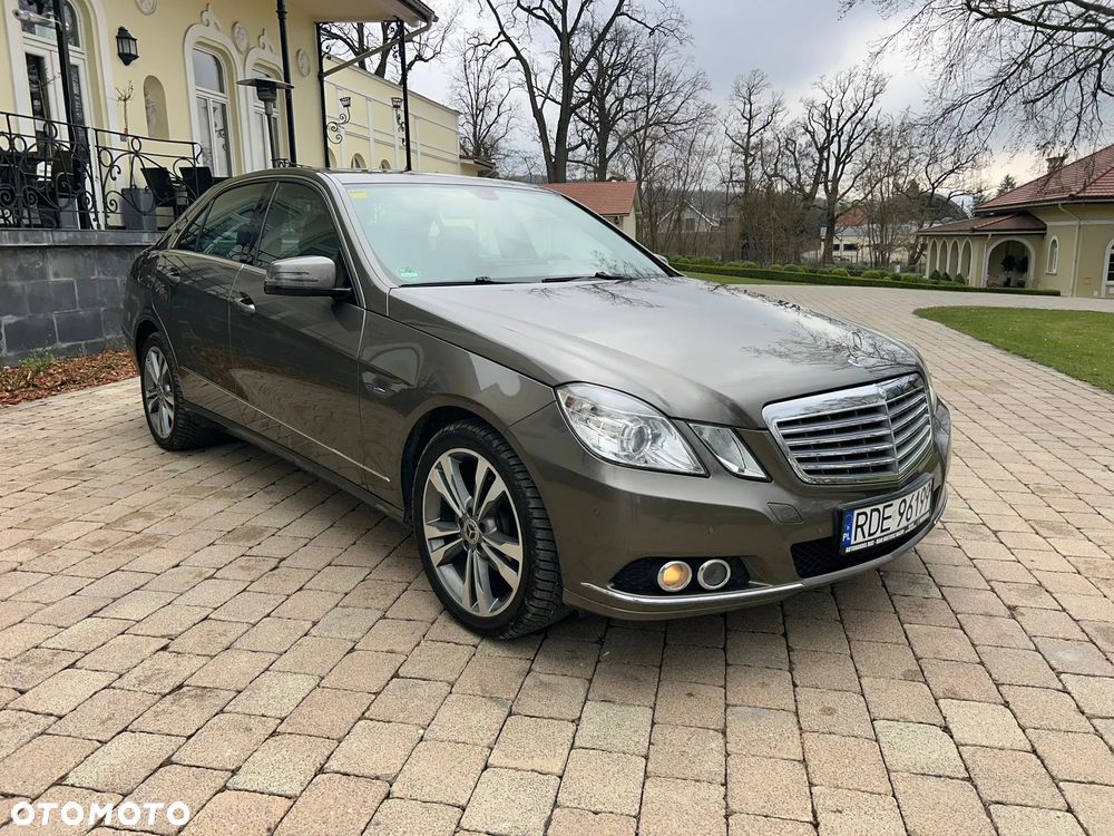 Mercedes-Benz Klasa E 200 CDI DPF BlueEFFICIENCY Automatik Elegance - 9