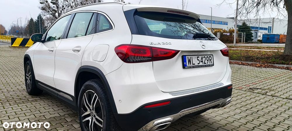 Mercedes-Benz GLA 200 Business Edition - 37