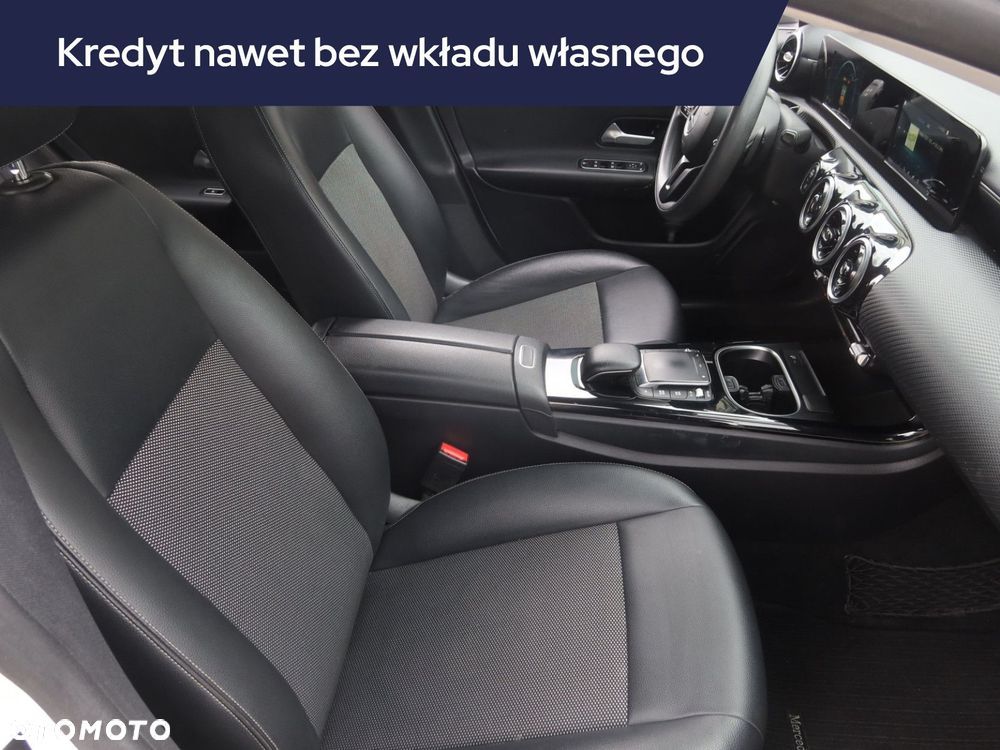 Mercedes-Benz CLA - 11