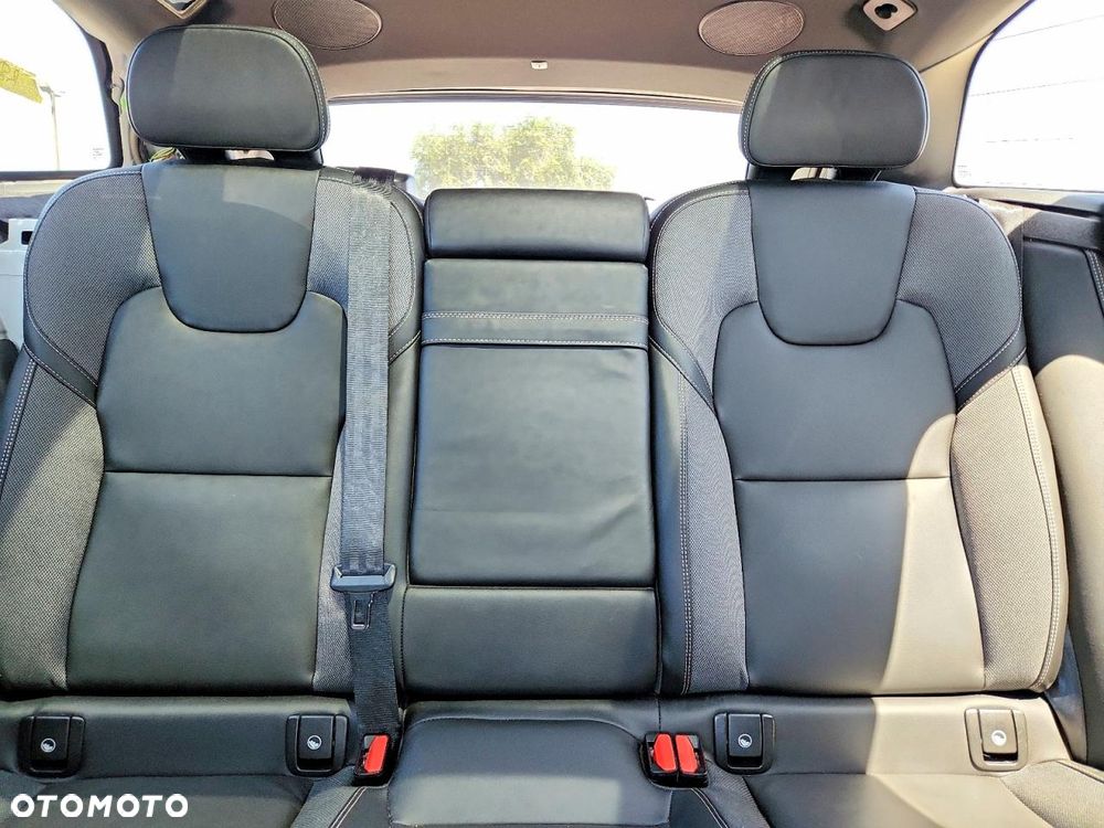 Volvo XC 60 T5 AWD Geartronic RDesign - 10