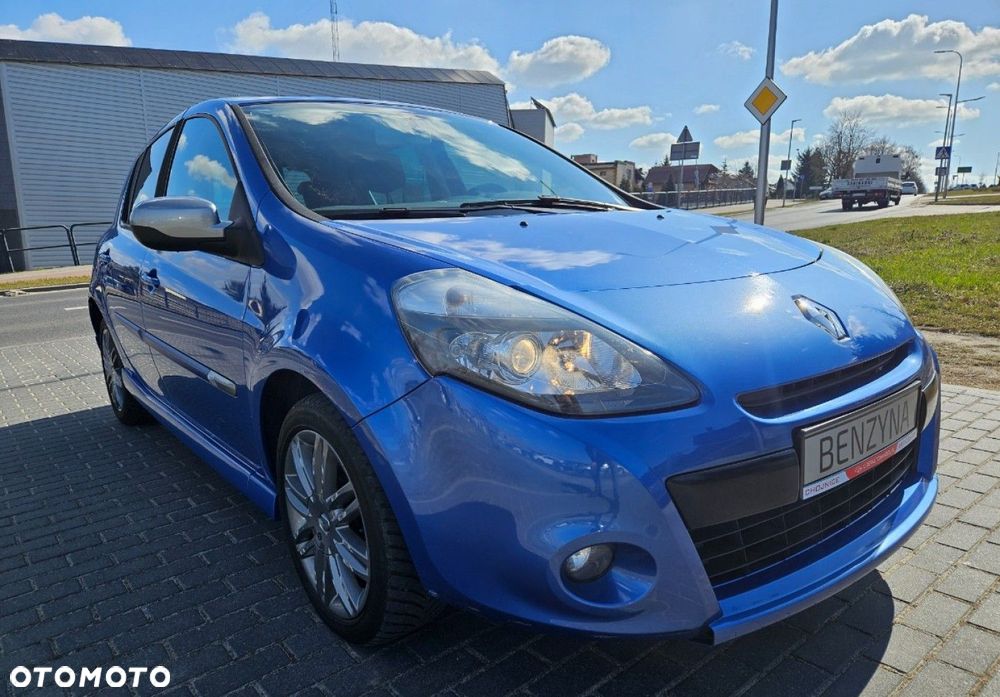 Renault Clio - 15