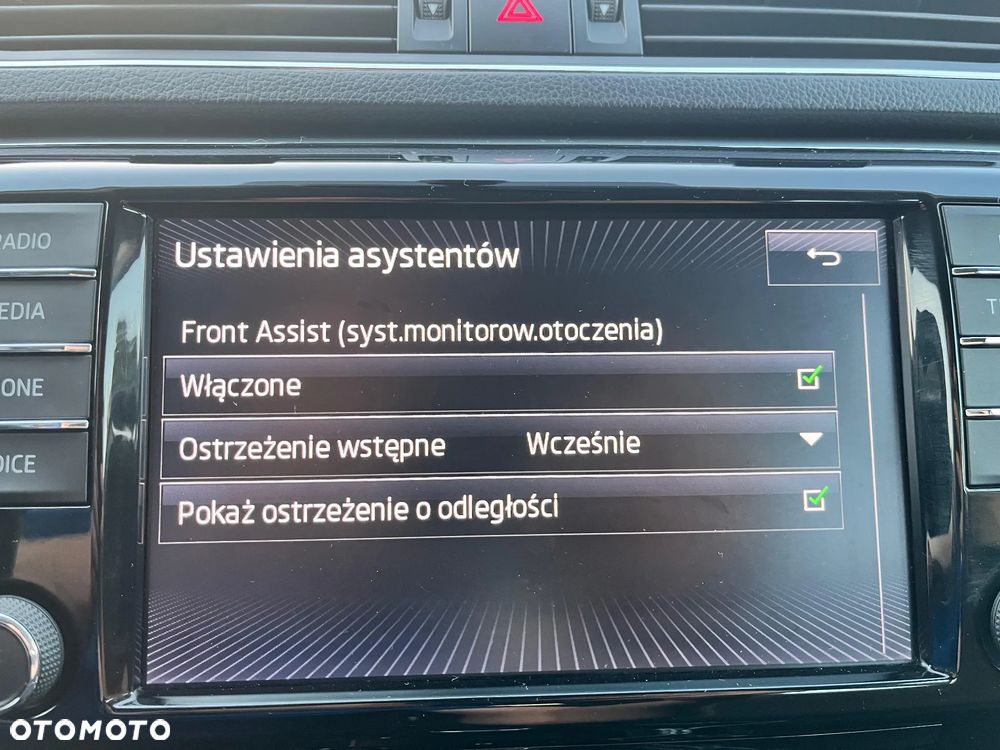 Skoda Superb 1.6 TDI Ambition DSG - 18