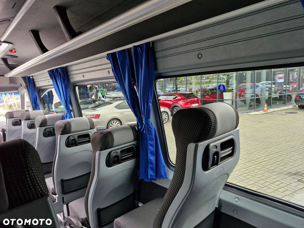 Mercedes-Benz Sprinter - 20
