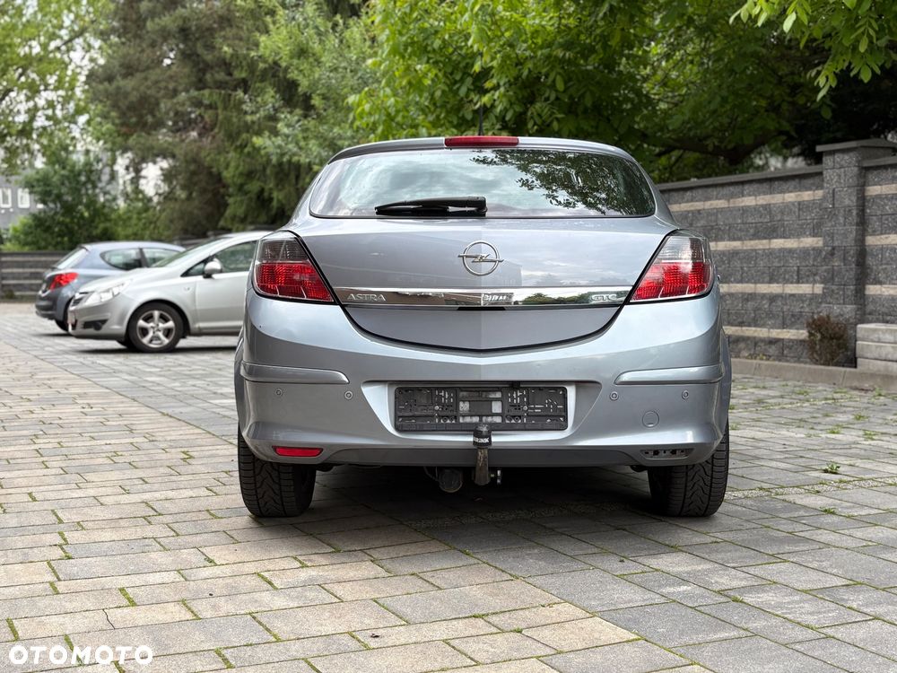 Opel Astra GTC 1.6 Edition - 11