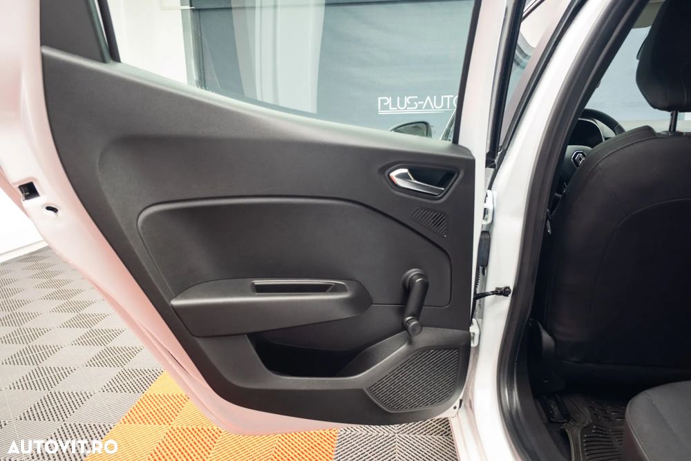 Renault Clio - 25