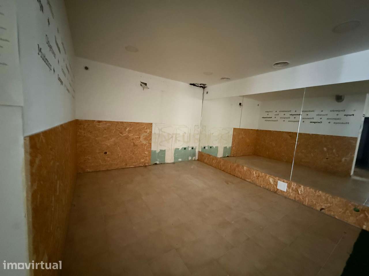 Loja no CENTRO de Bragança - 85.000€ - Grande imagem: 2/12