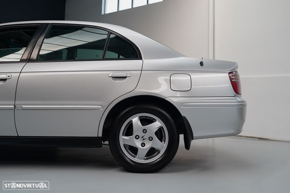 Honda Accord 2.0 ES - 25