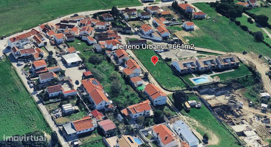 Terreno Urbano com 1.661m2, com capacidade construtiva de 498m2 em Azo