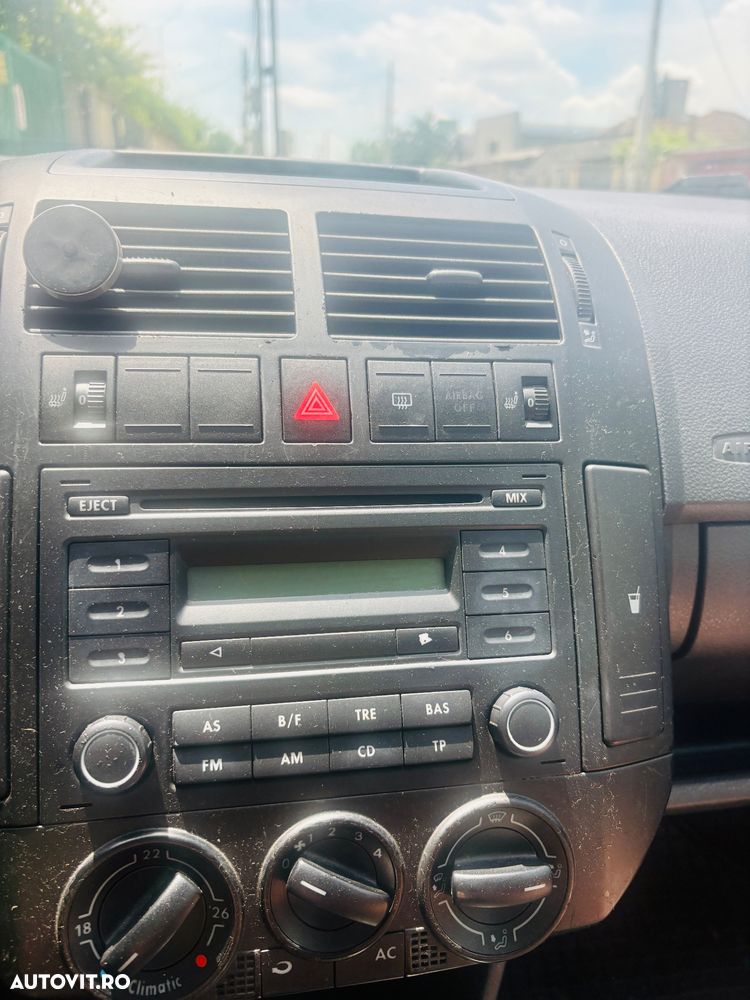 Volkswagen Polo - 5