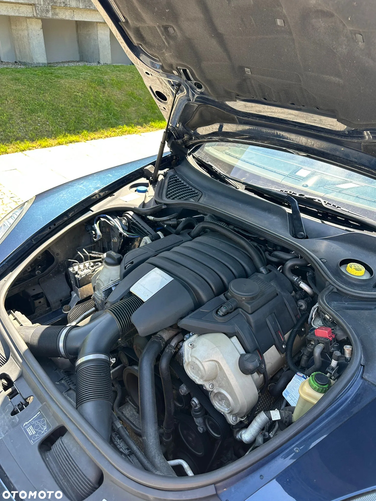 Porsche Panamera 4 Platinum Edition - 17