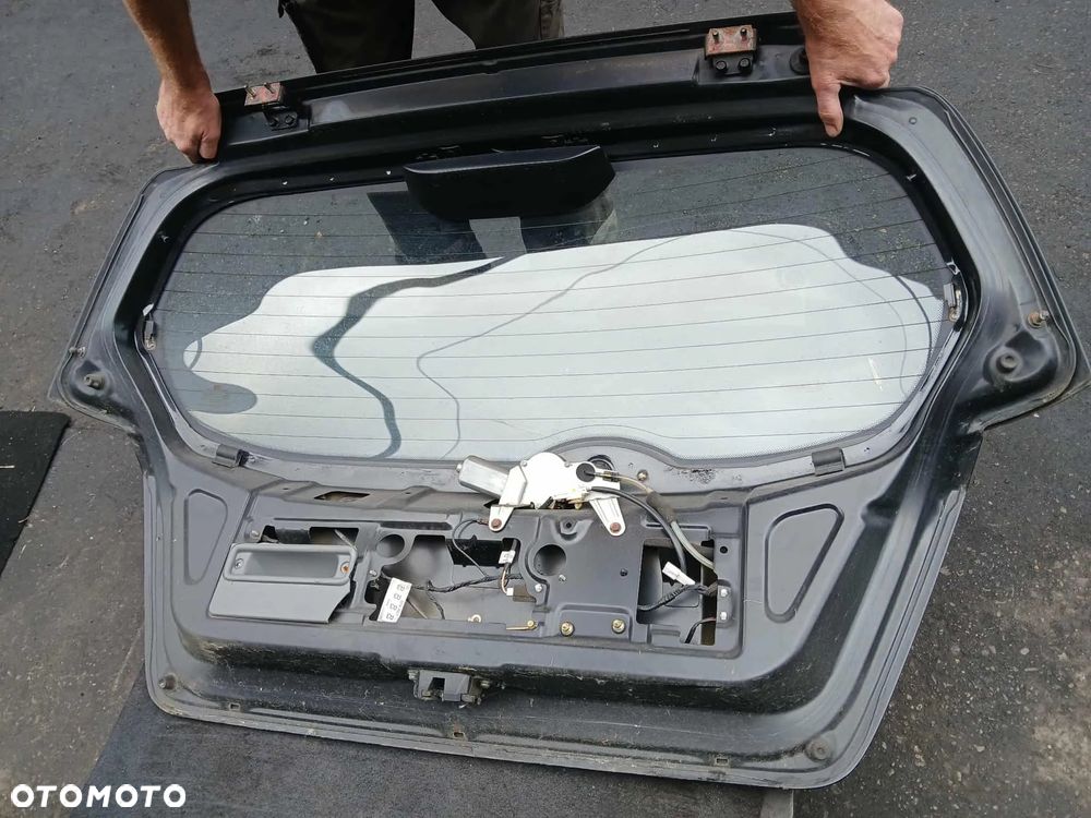 Chevrolet Aveo Klapa bagażnika czarna - 5