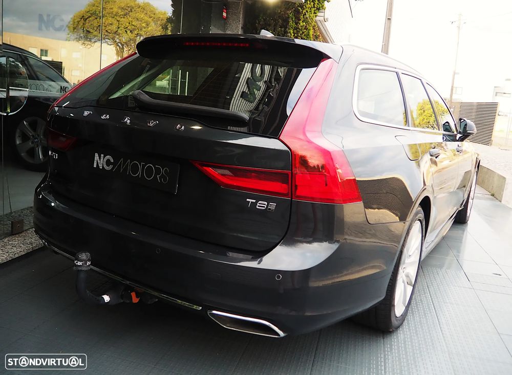 Volvo V90 2.0 T8 Momentum Plus AWD Geartronic - 10