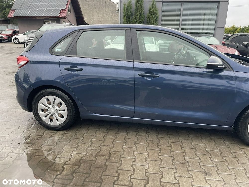 Hyundai i30 blue 1.4 Classic - 9