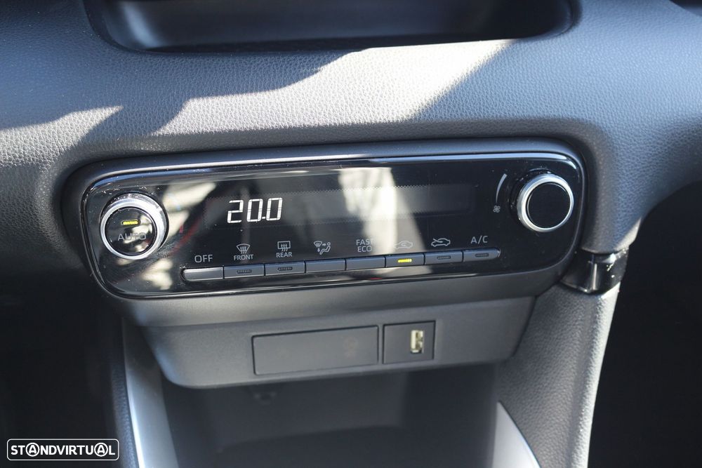 Toyota Yaris 1.5 HDF Exclusive - 33