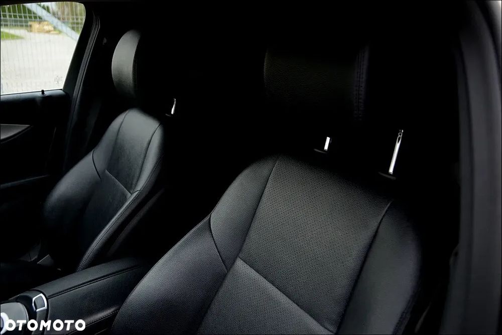 Mercedes-Benz Klasa E 200 d 9G-TRONIC - 18