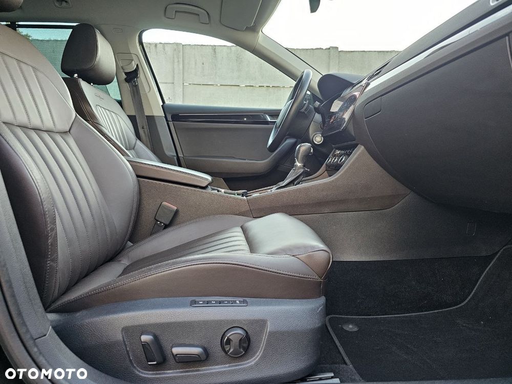 Skoda Superb 2.0 TDI 4x4 L&K DSG - 32