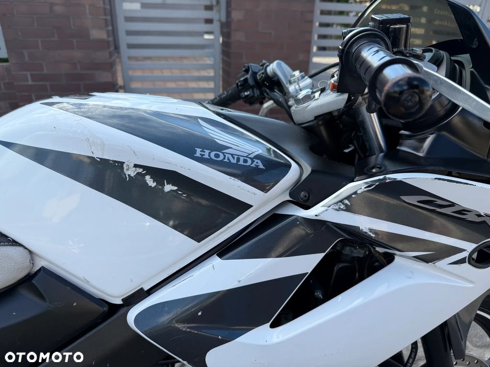 Honda CBR - 22