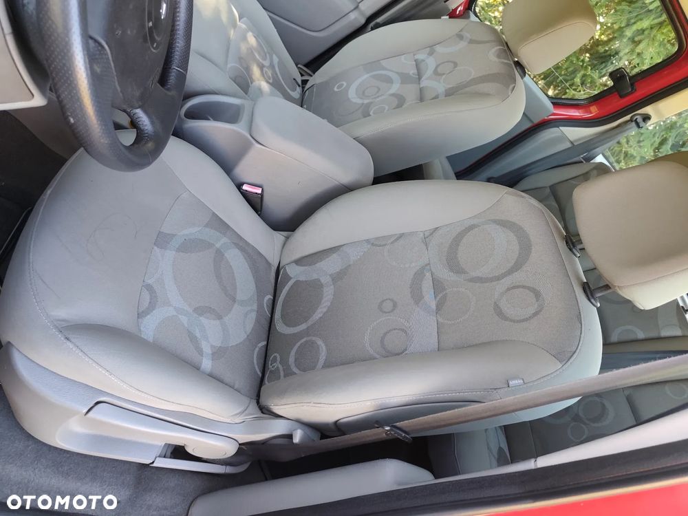 Renault Kangoo 1.6 16V Helios - 11