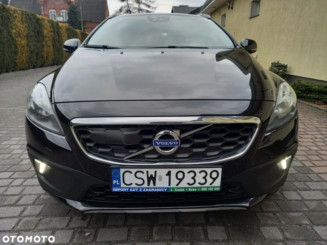 Volvo V40 Cross Country D2 Momentum - 12