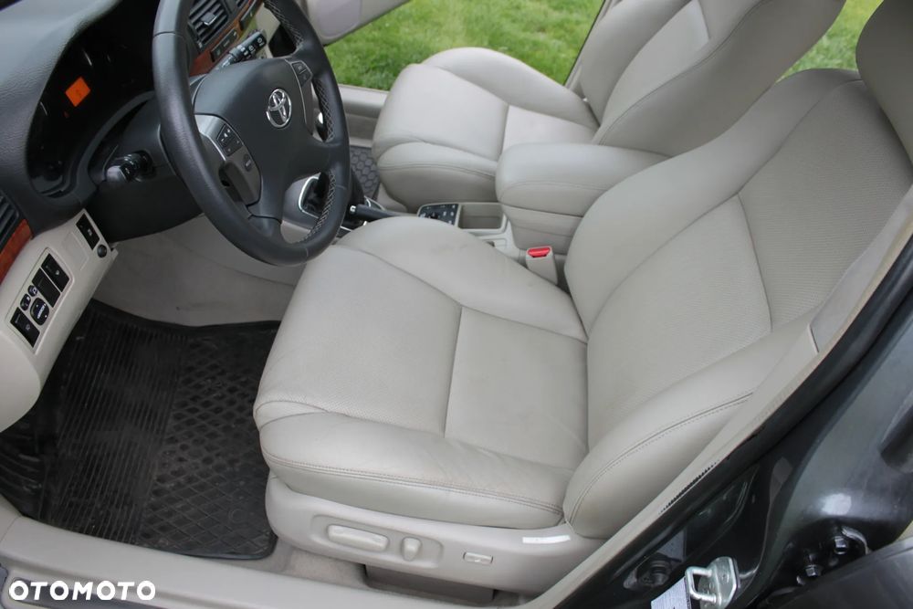 Toyota Avensis 2.2 D-CAT Executive - 14