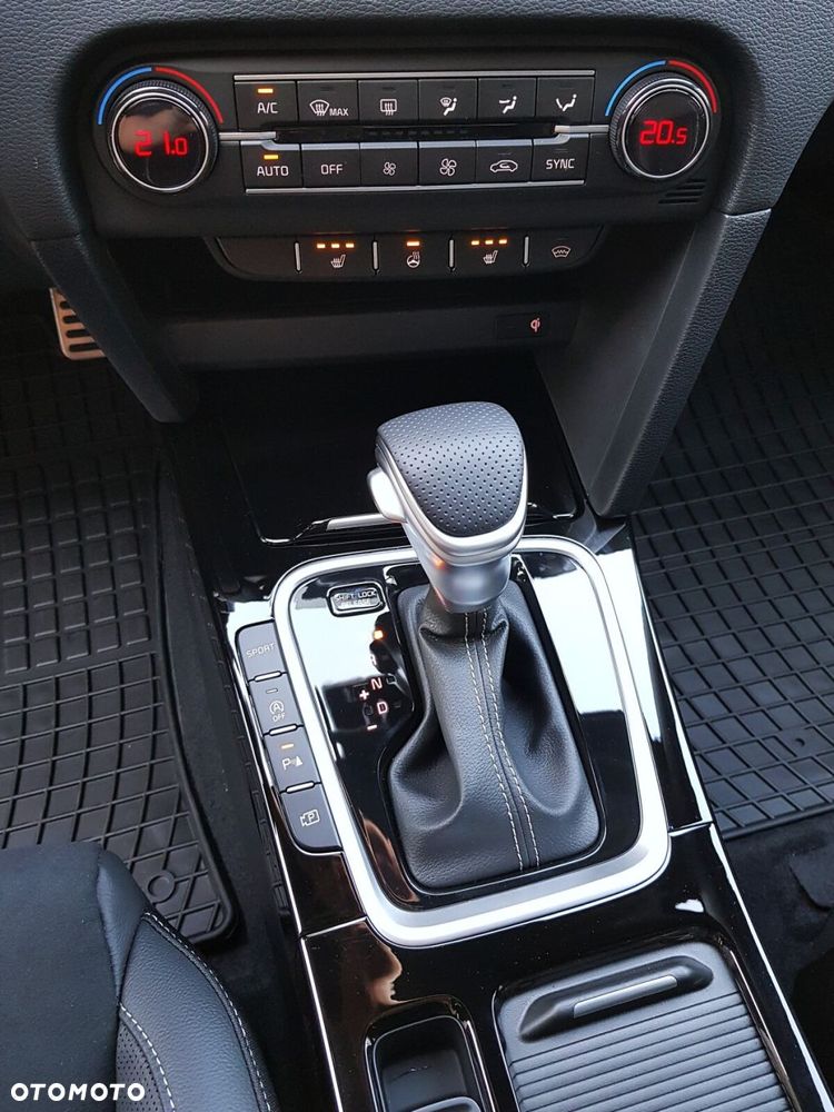 Kia XCeed 1.6 T-GDI GT-Line DCT - 25