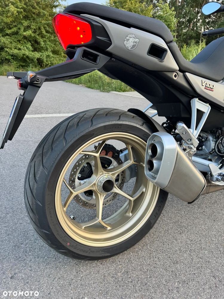 Moto Guzzi V100 Mandello - 10