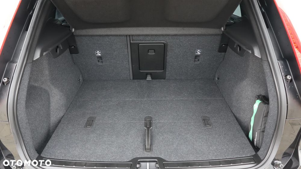 Volvo XC 40 82kWh Recharge Twin AWD Plus - 19