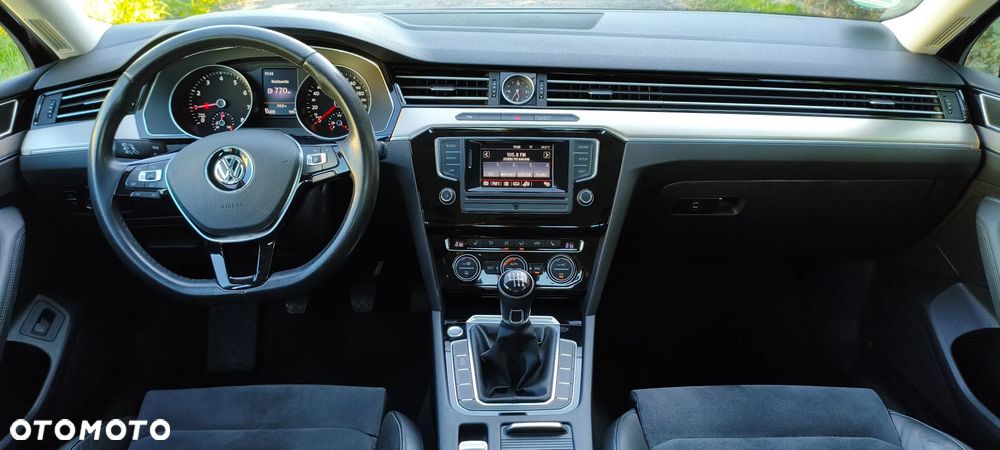 Volkswagen Passat 1.4 TSI ACT (BlueMotion Technology) Highline - 22
