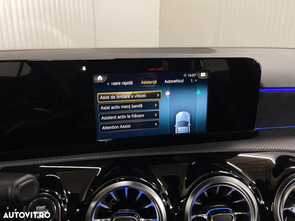 Mercedes-Benz A 220 d Sedan 8G-DCT - 16