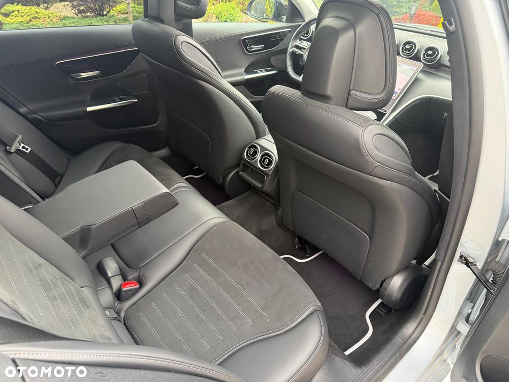 Mercedes-Benz Klasa C 220 d 9G-TRONIC AMG Line - 24