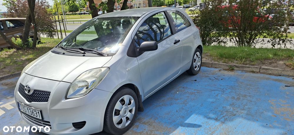 Toyota Yaris 1.3 Luna - 2