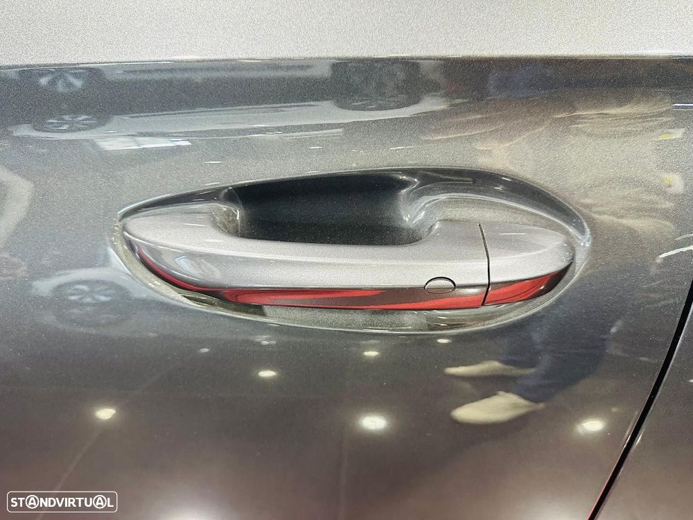 MG MG4 64 kWh Luxury - 24