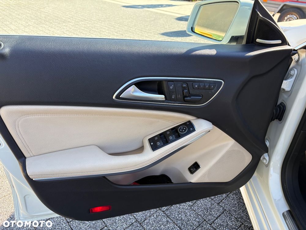 Mercedes-Benz CLA 250 4-Matic - 9