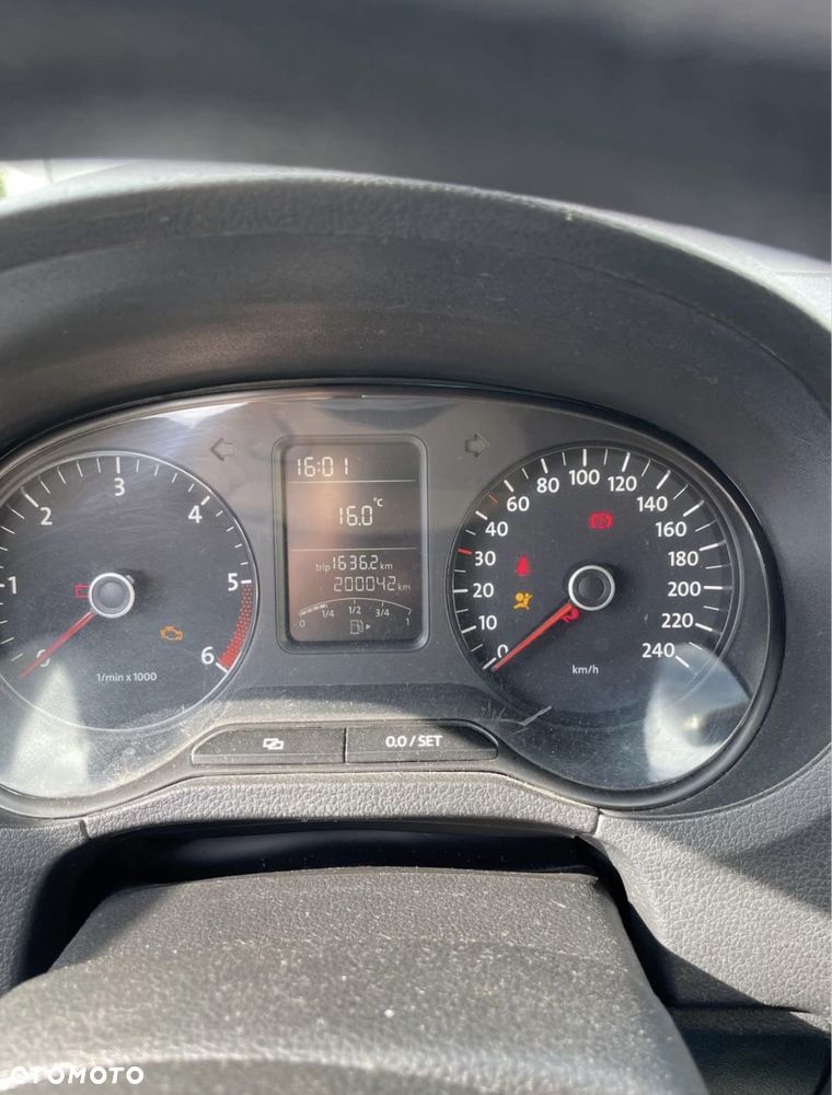 Volkswagen Polo - 7