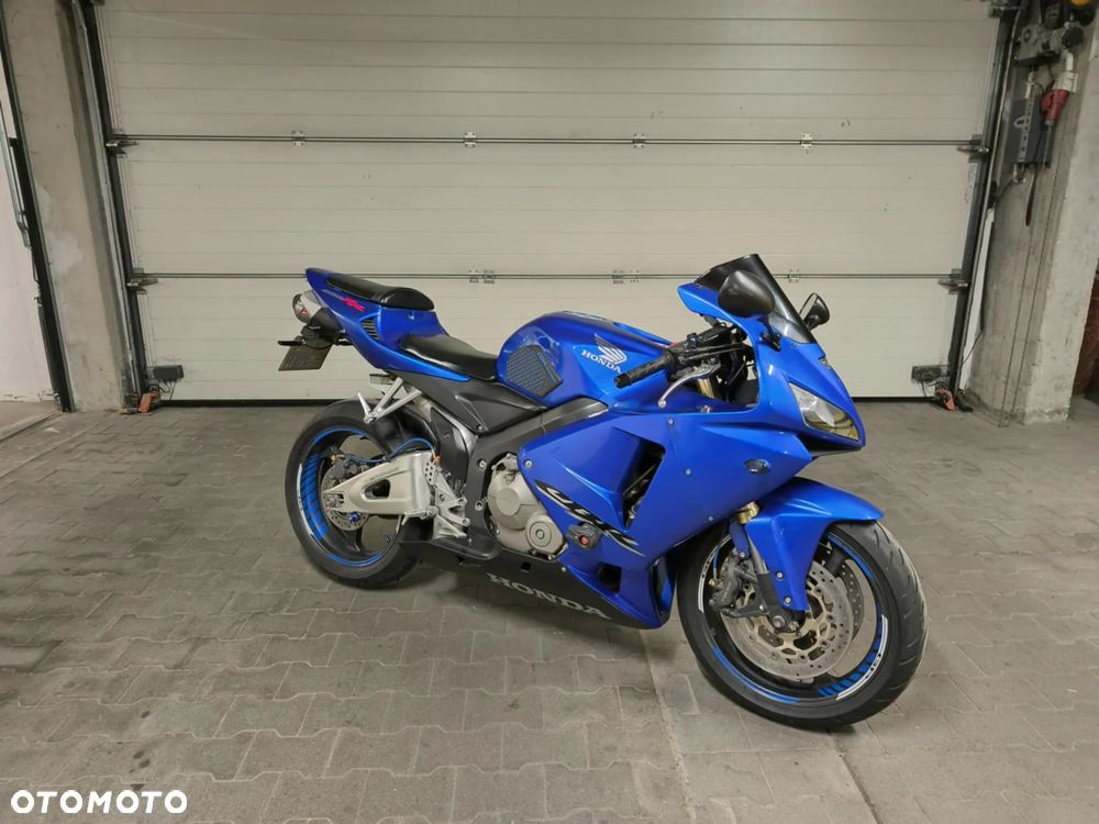 Honda CBR - 3