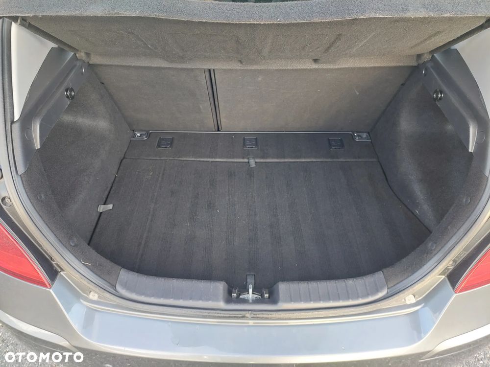 Hyundai i30 1.4 Base + - 22
