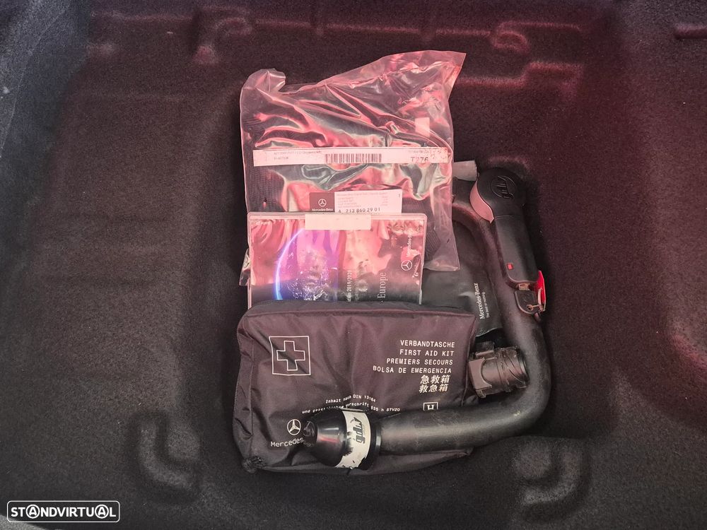 Mercedes-Benz E 220 d AMG Line - 16