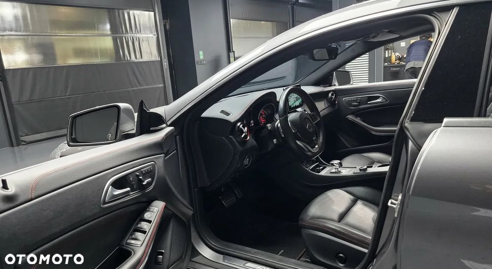 Mercedes-Benz CLA AMG 45 4-Matic - 5