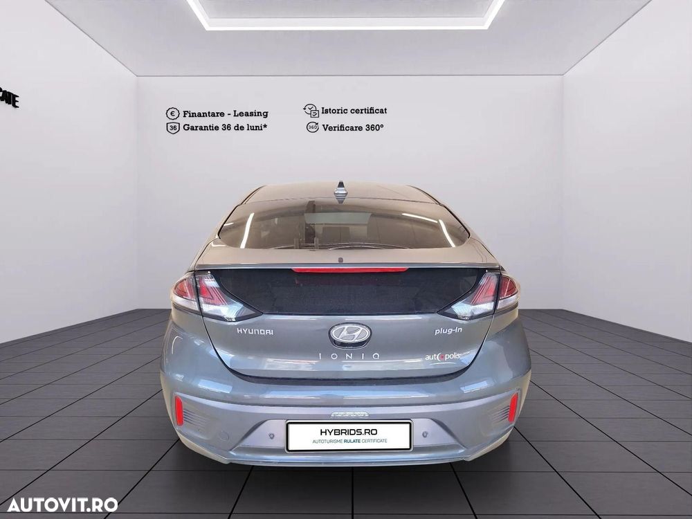 Hyundai IONIQ - 3
