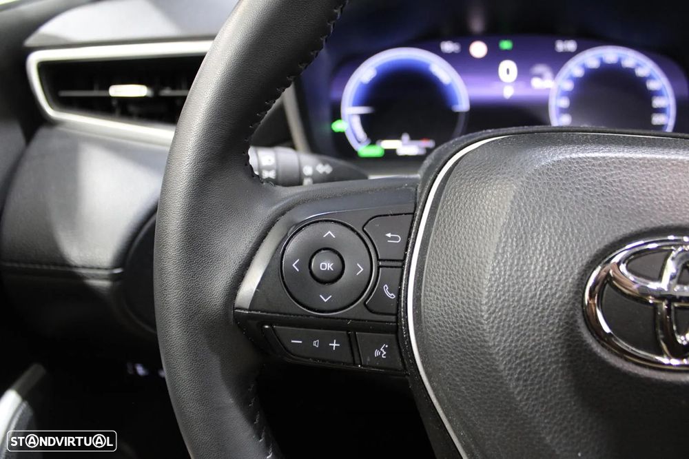 Toyota Corolla Cross 1.8 Hybrid Luxury - 17