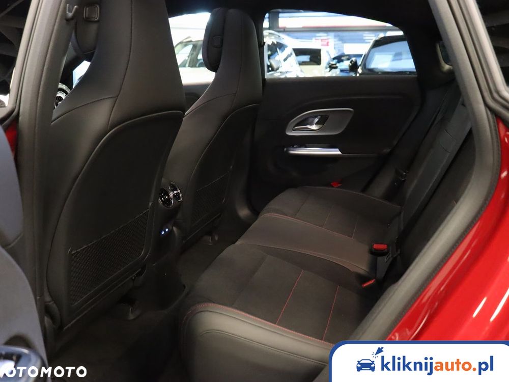 Mercedes-Benz CLA 200 AMG Line 7G-DCT - 8