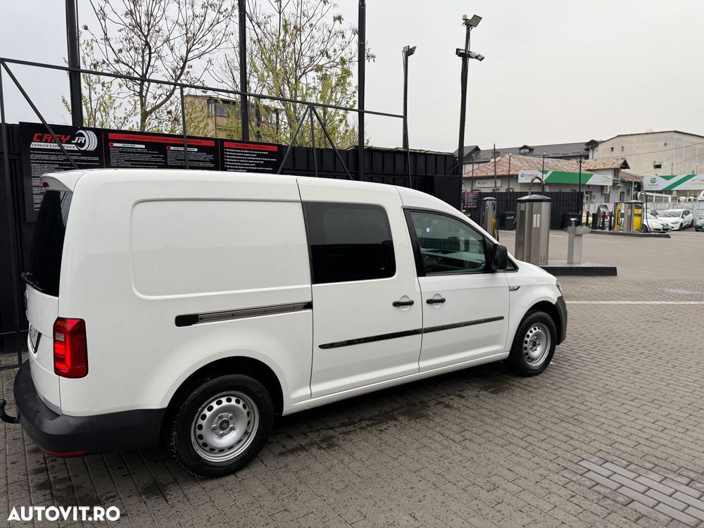 Volkswagen Caddy Maxi 2.0 TDI 75 kW Life - 9