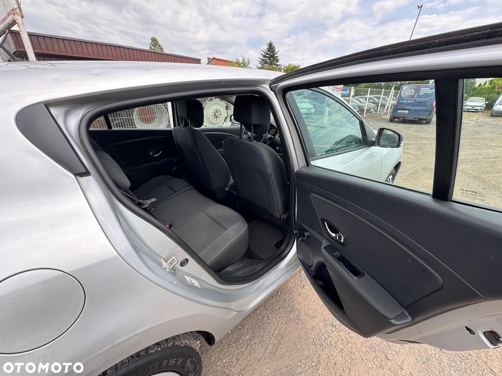 Renault Megane 1.5 Blue dCi Life - 9