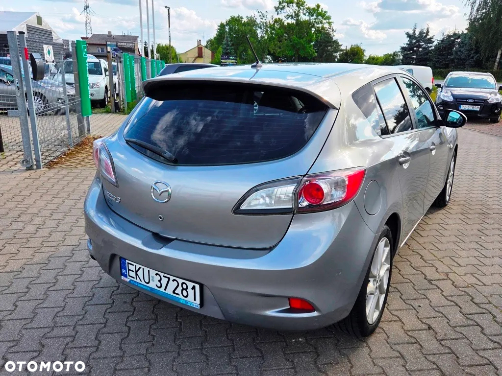 Mazda 3 1.6 CD Exclusive + - 8