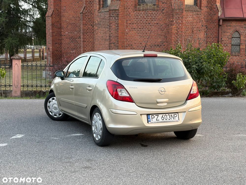 Opel Corsa 1.4 16V Edition - 9