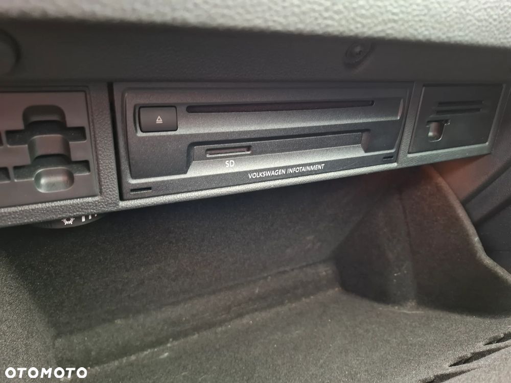 Volkswagen Golf - 23