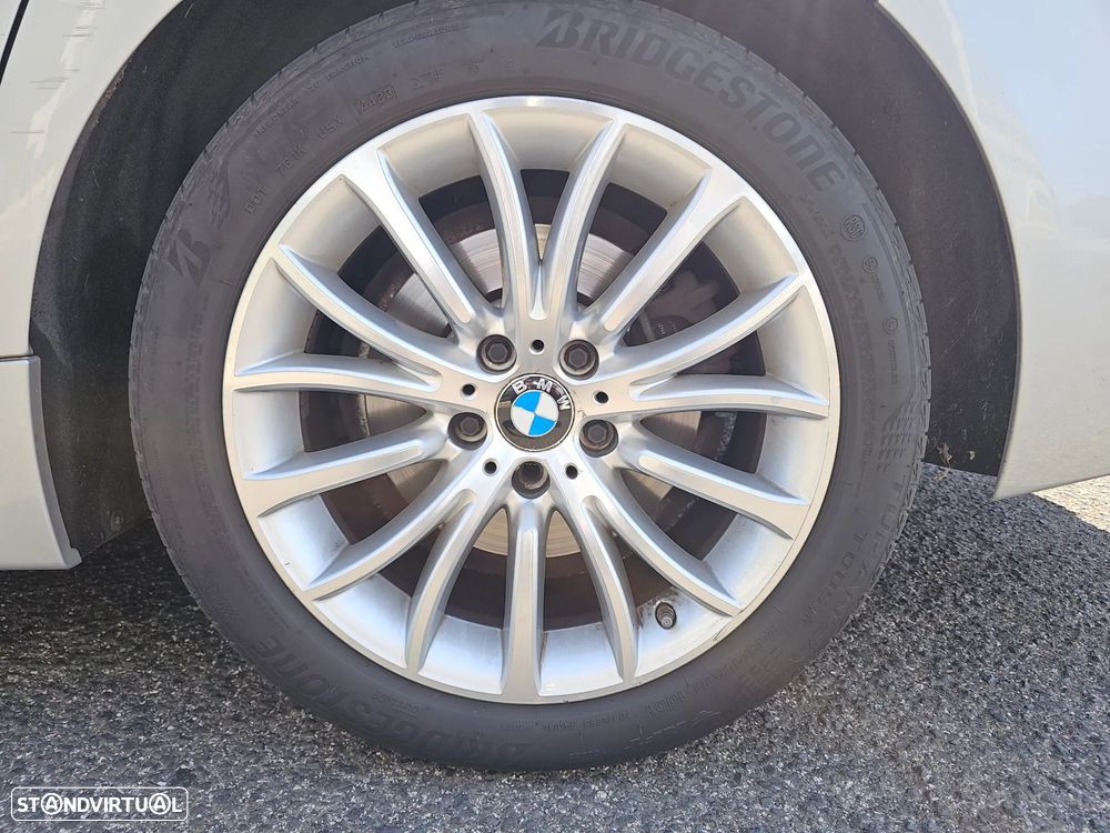 BMW 520 d Line Luxury Auto - 2