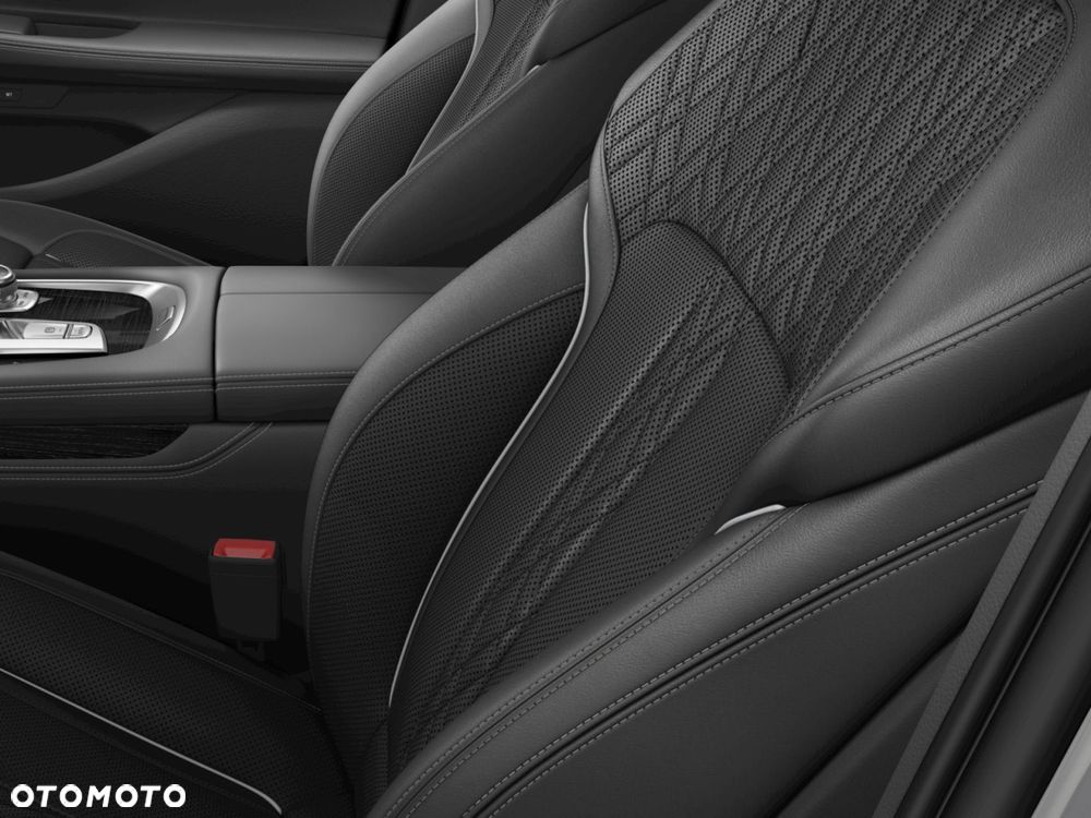 BMW Seria 7 - 8