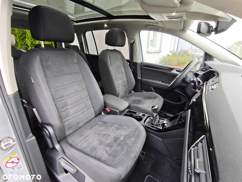 Volkswagen Touran 1.5 TSI ACT OPF Highline - 26